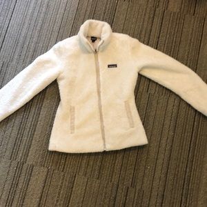 Patagonia Women’s zipped fleece. Size Medium!